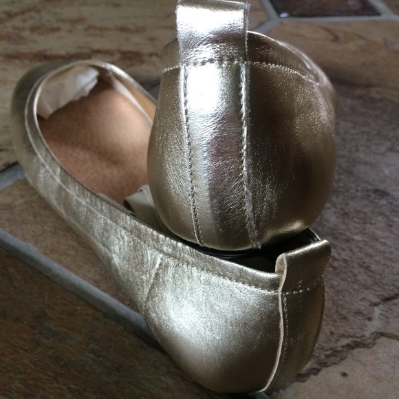 🍃💕NIB Free People Gold Leather Wrap Ballet Flat - Picture 6 of 8